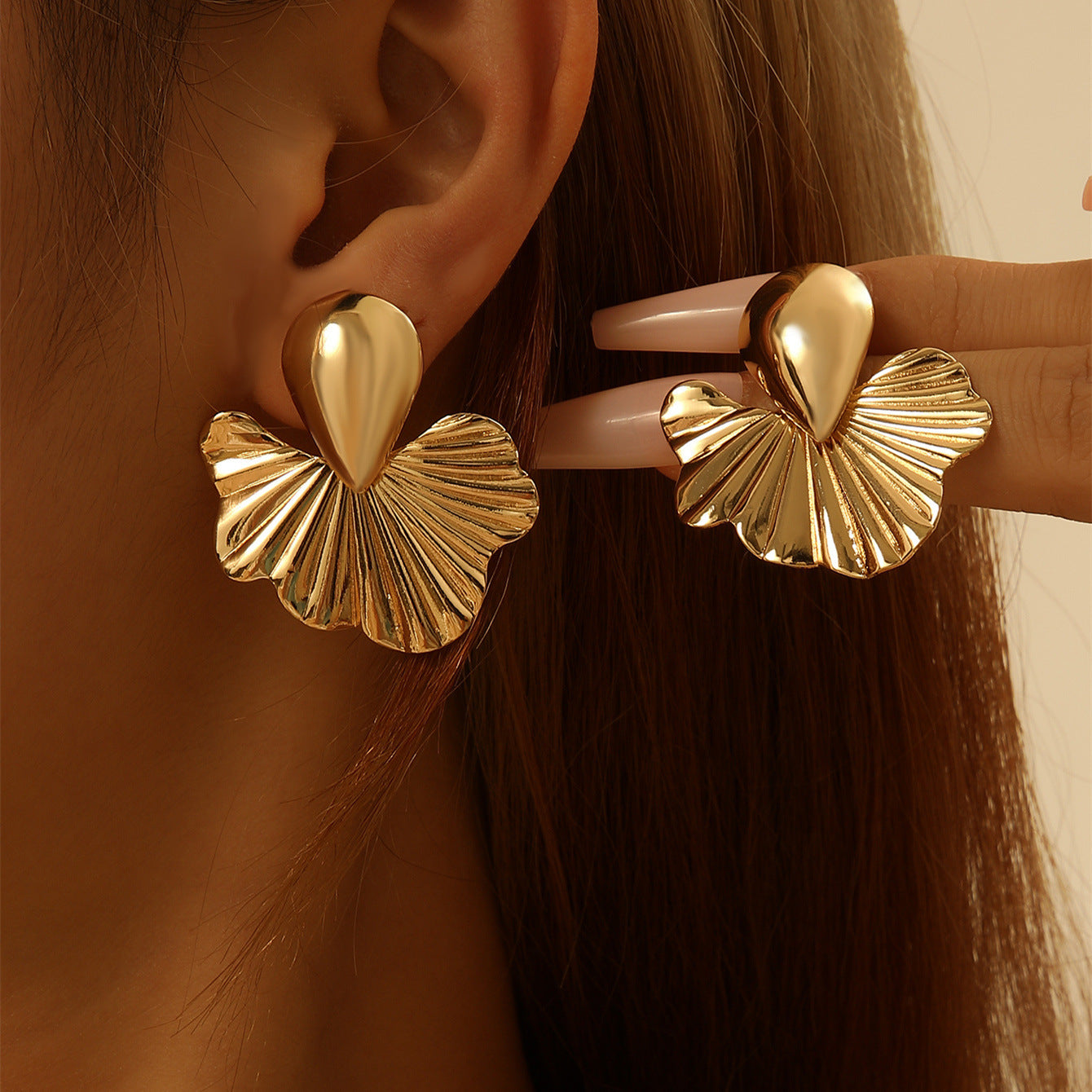 UNI-10936 - Gold Plated Leaf - Earring