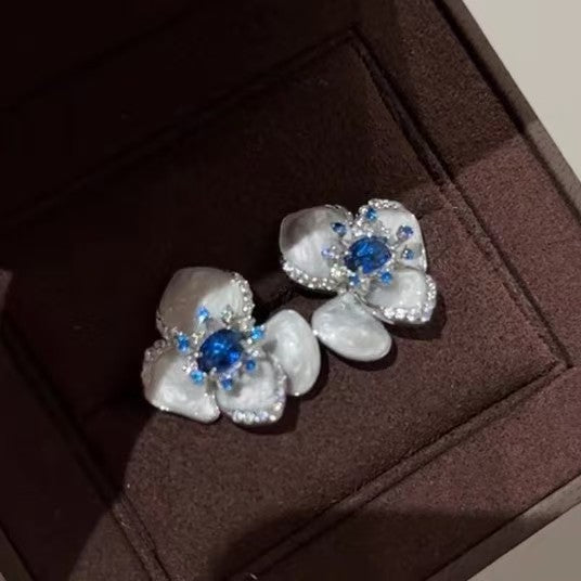 UNI-12121 - Blue Diamond White Flower - Earring
