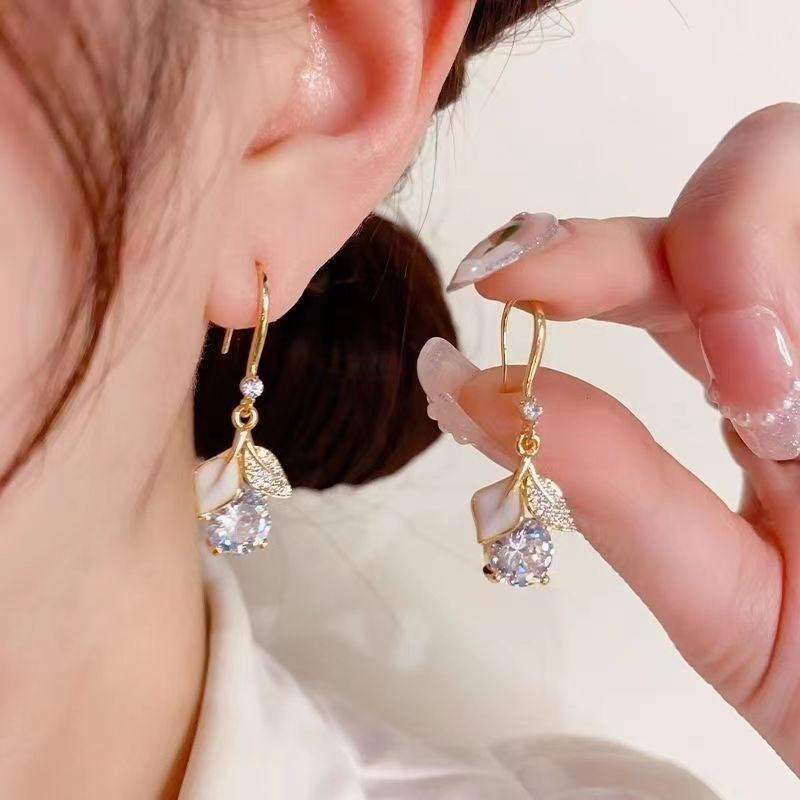 UNI-10403 -Crystal Diamond Flower - Earring
