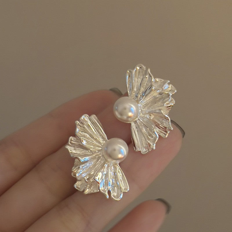 UNI-12874 - Pearly Half Flower Silver - Earring