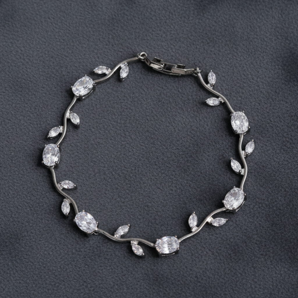 UNI-12199 - Viral Tulip Crystal Diamonds Silver - Bracelet