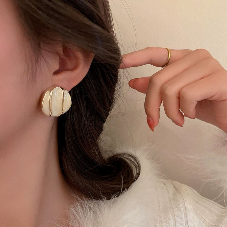 UNI-12858 - Luxury White Round Gold Foil - Earring