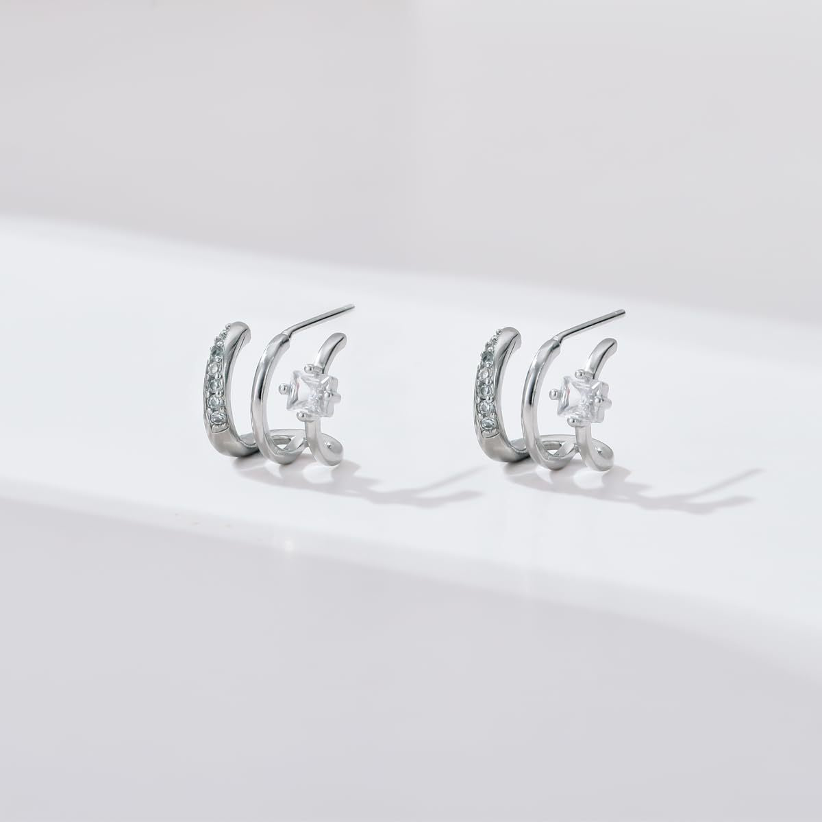 UNI-11339-2 - Silver Diamonds Star Faux - Earring