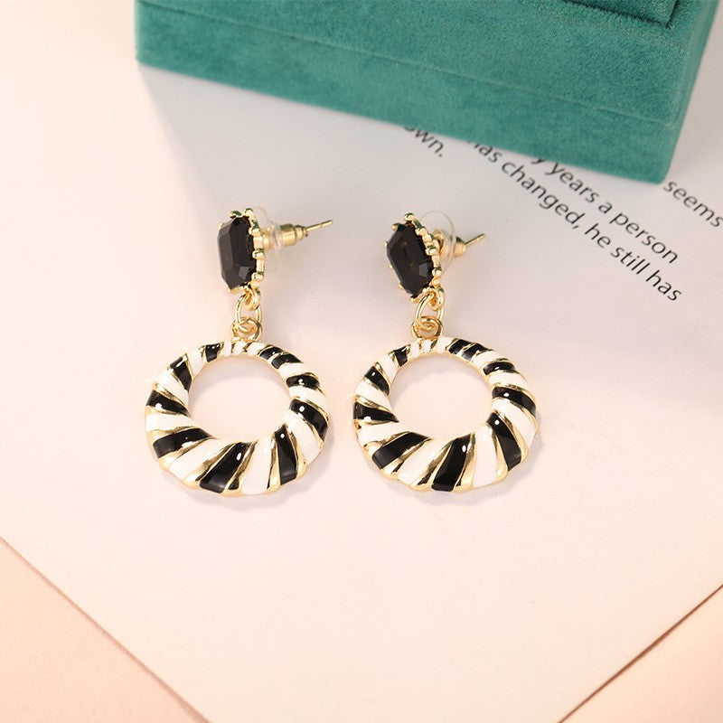 UNI-10890 - Black & White Stripe - Earring