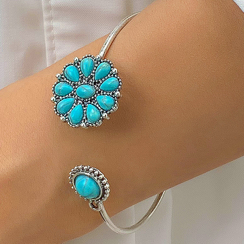 UNI-11105 - Turquoise Stone Silver Bangle - Bracelet