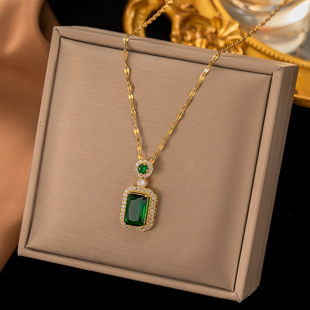 SS-10830 - Green Diamonds Twist Chain - Necklace