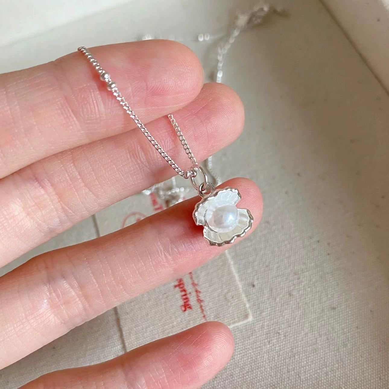 UNI-12316 - Pearl Shell Silver - Necklace