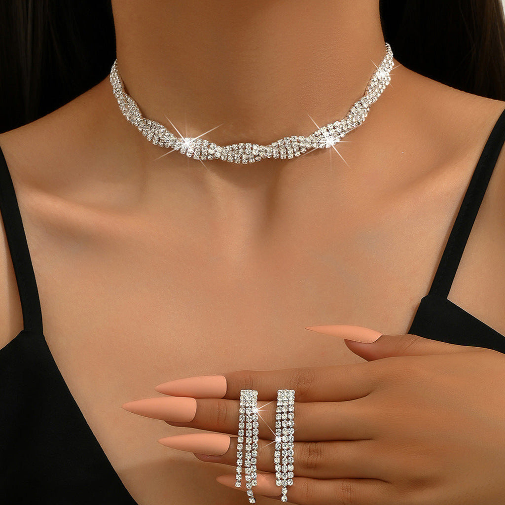 UNI-11354 - Luxury Twist Diamond Silver - Jewelry Set