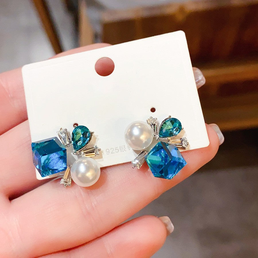 UNI-12852 - Pearl & Blue Crystal - Earring
