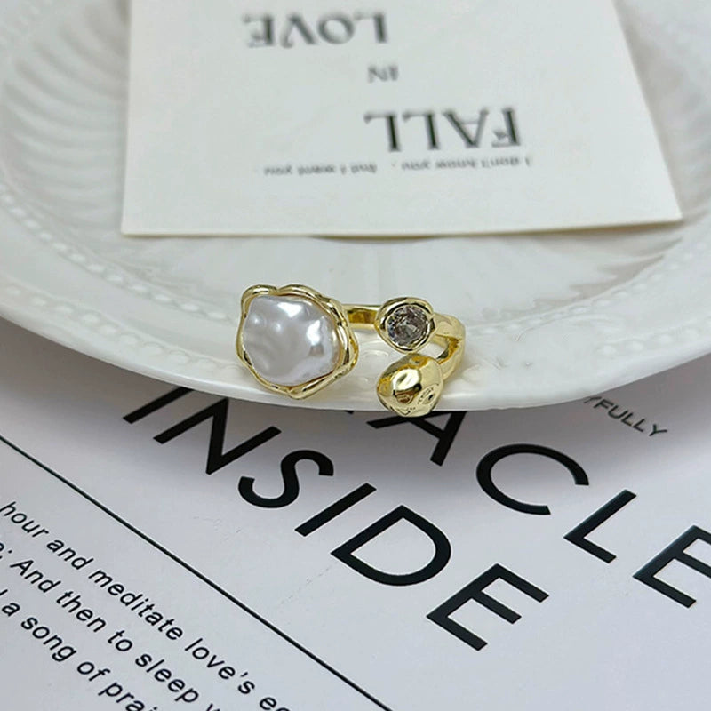 UNI-12687 - Pearl & Diamond Gold Foil - Ring