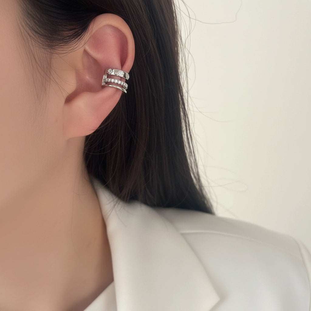 UNI-12671 - Classy Diamonds Silver - Ear Cuff