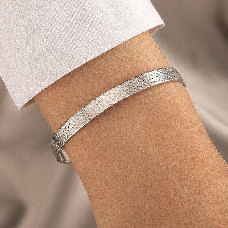 UNI-11101- Retro Dotted Silver Bangle - Bracelet