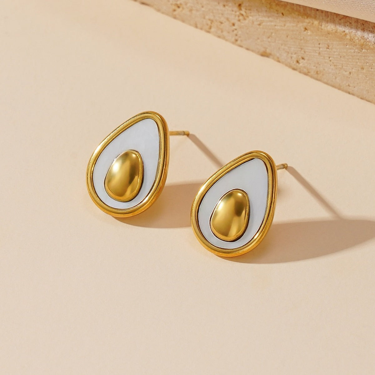 SS-12002 - Gold Avocado - Earring