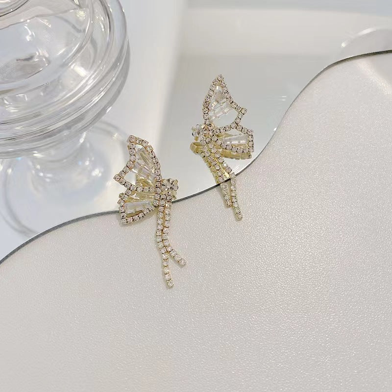 UNI-12120 - Gold Charming Butterfly - Earring