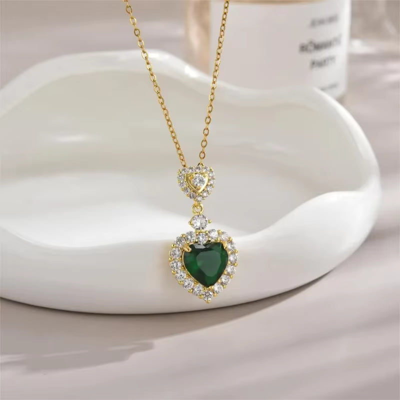 UNI-11023-1 - Green Diamond Heart - Necklace
