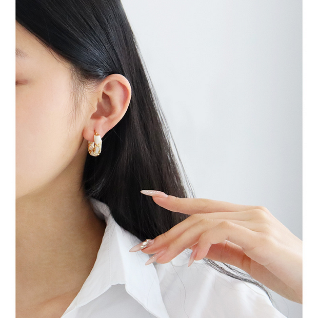 UNI-10841 - White Geometric Gold Foil - Earring