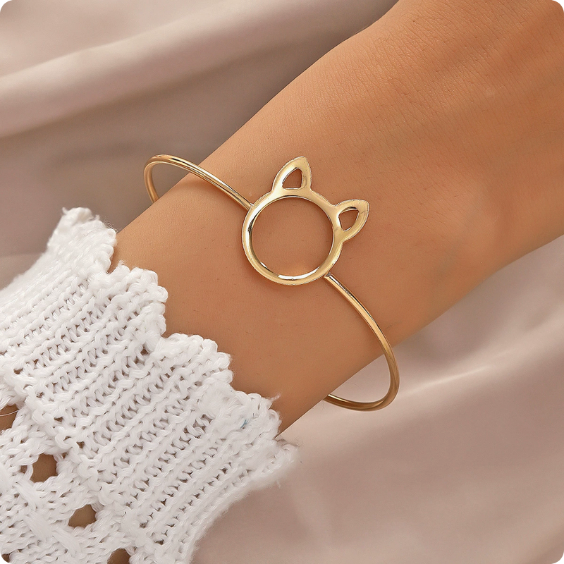 UNI-11075 - Cat Face Gold Bangle - Bracelet
