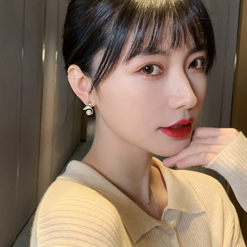 UNI-10001 - Mermaids Tail Pearl - Earring