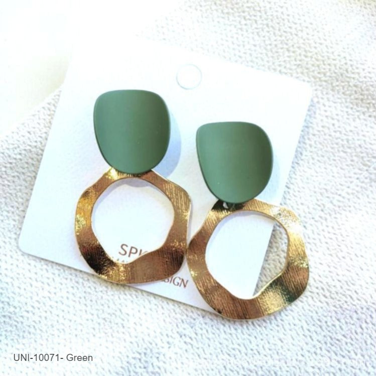 UNI-10071 - Classy Gold - Earring