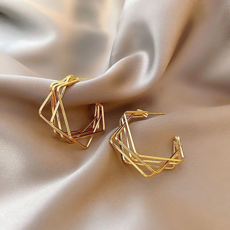 UNI-10093 - Geometric Hoop Gold - Earring