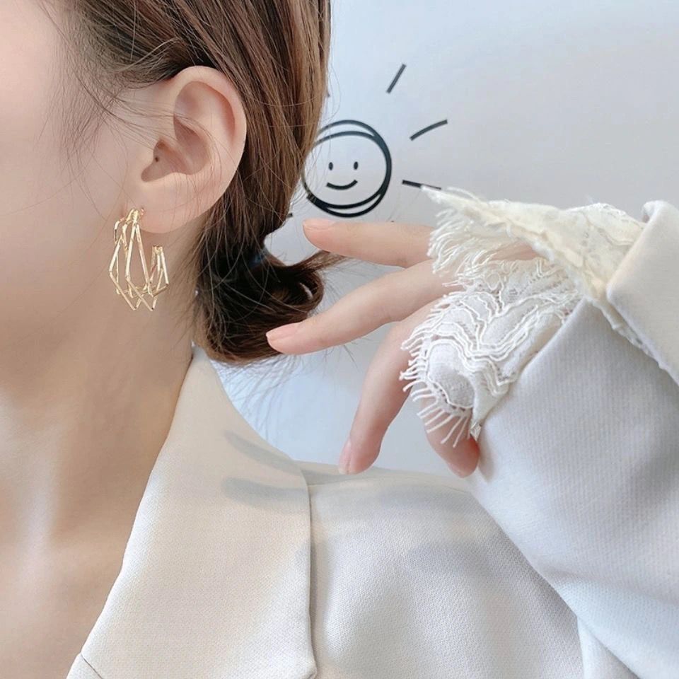 UNI-10093 - Geometric Hoop Gold - Earring