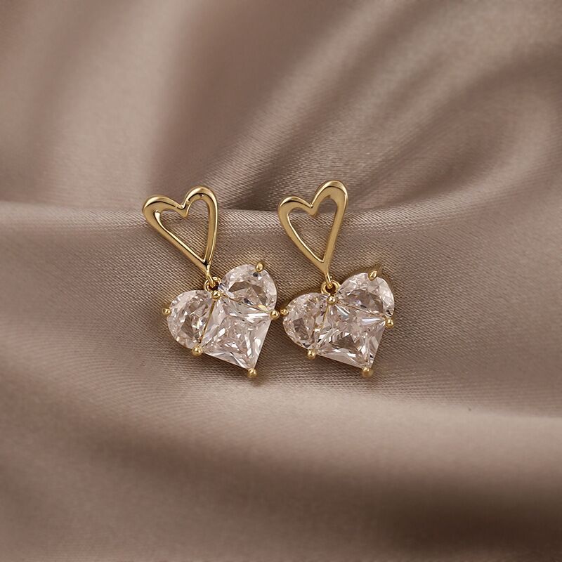 UNI-10104 - Crystal Diamond Heart Gold - Earring