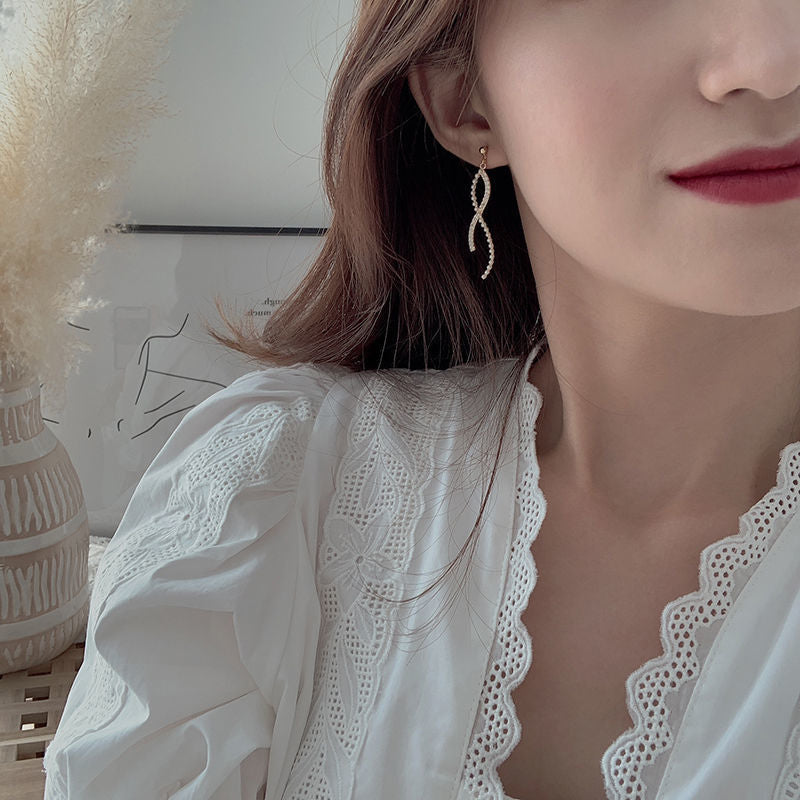 UNI-10111 - Twist Pearl Gold - Earring