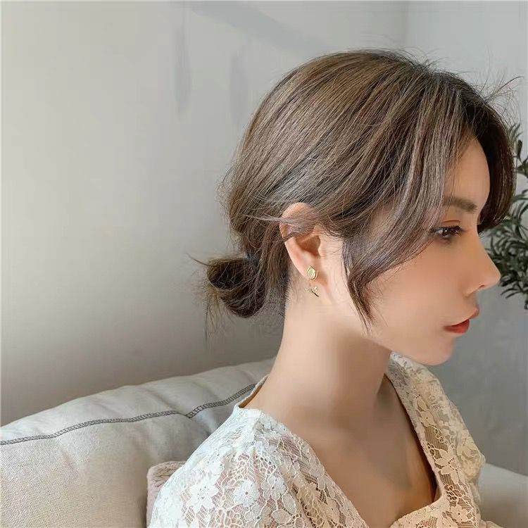 UNI-10024 - White Shiny Rosebud - Earring