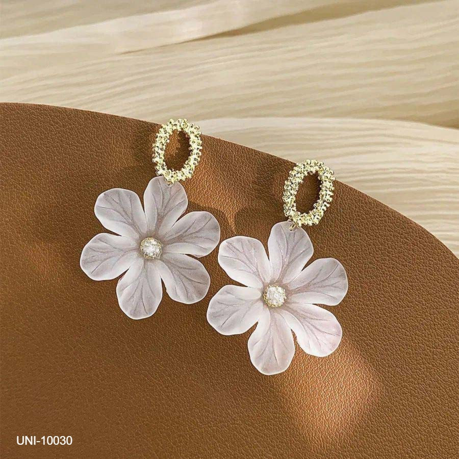 UNI-10030 - White Flower Gold - Earring