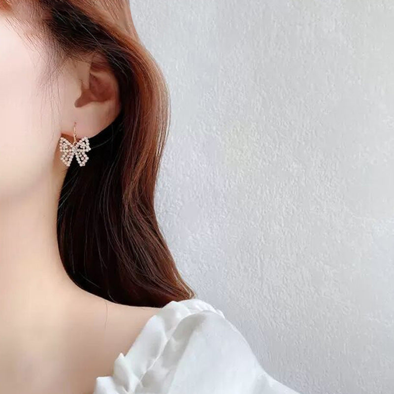 UNI-10042 - Diamond Bow Pearl Gold - Earring