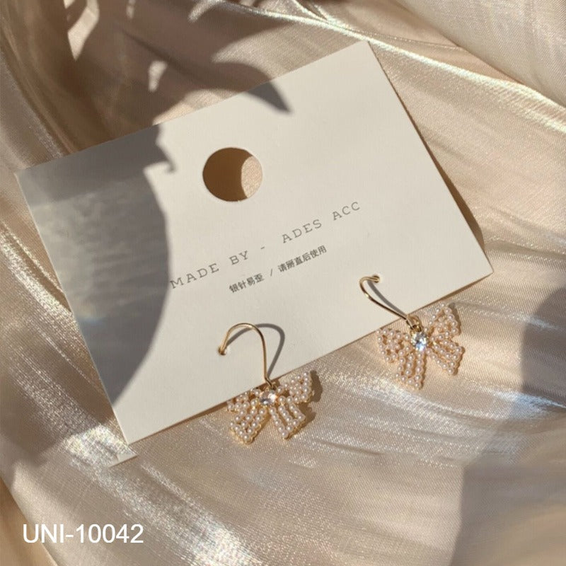 UNI-10042 - Diamond Bow Pearl Gold - Earring