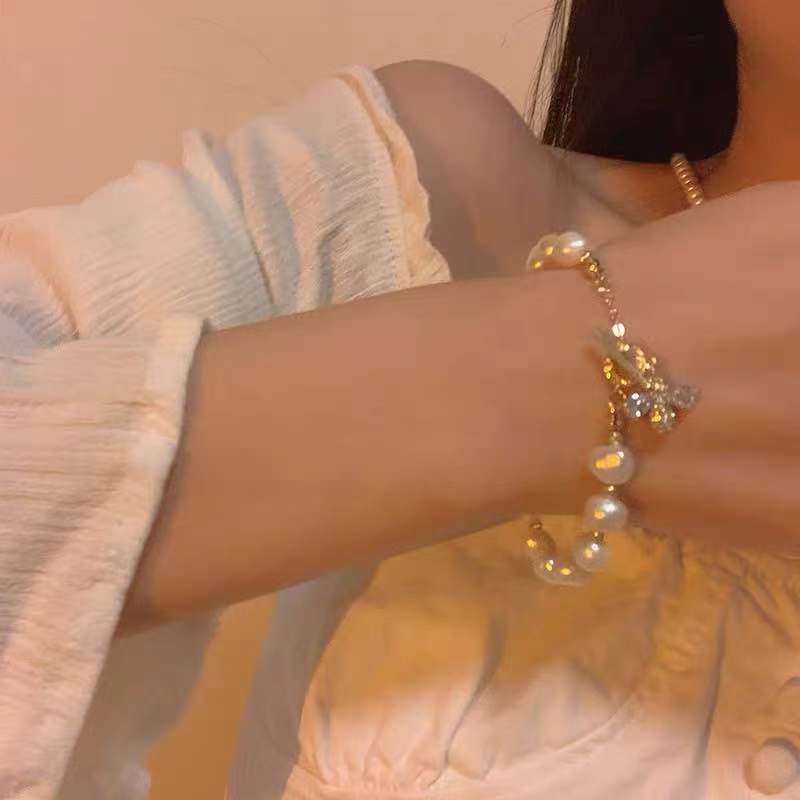 UNI-10061 - Pearl Bad Layer  Heart Charms Silver - Bracelet