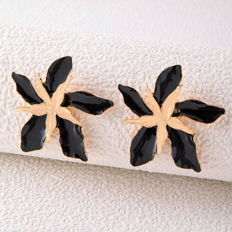 UNI-10145-1 - Black & Gold Star Fish - Earring