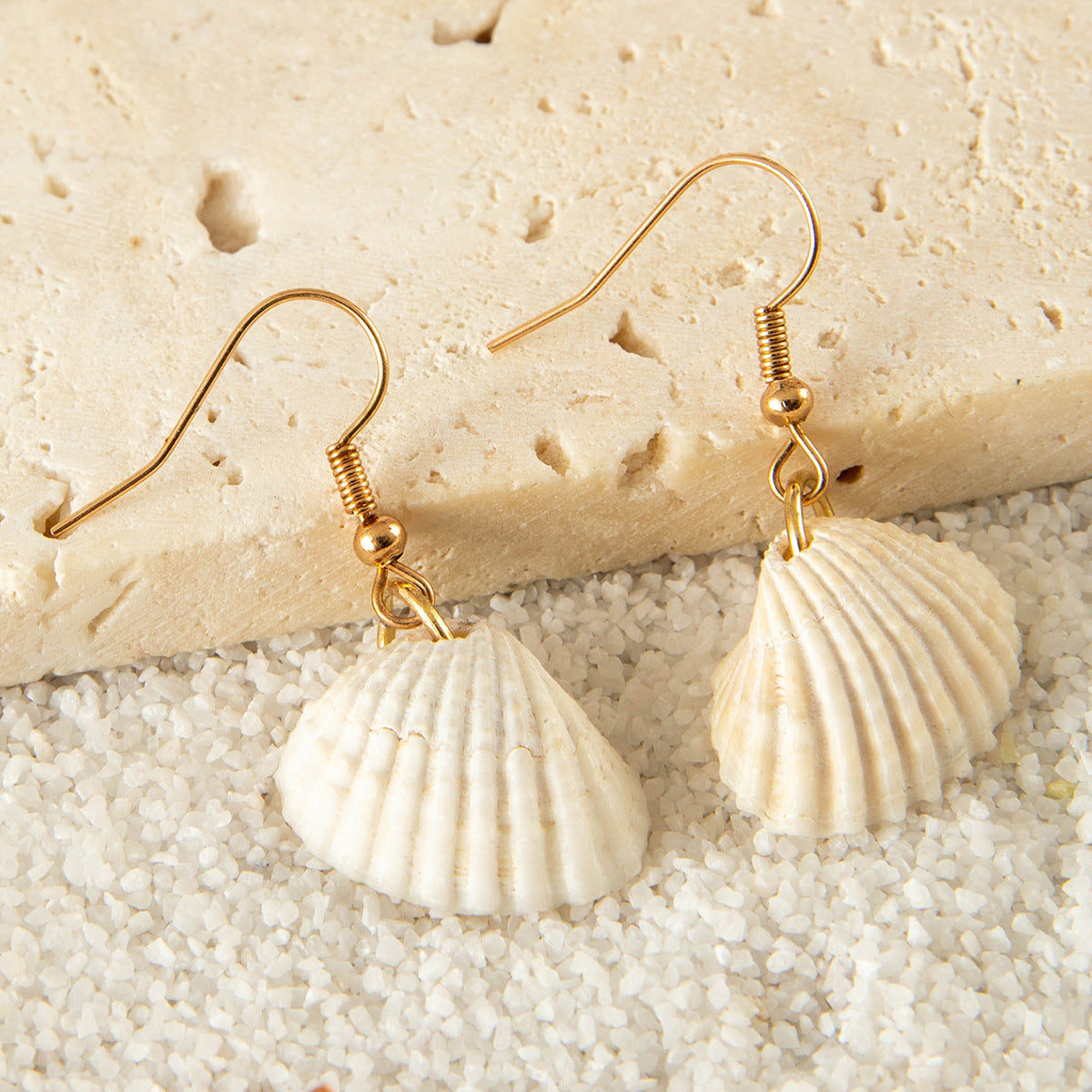 UNI-10148-2 - Sea Shell White - Earring Style 2