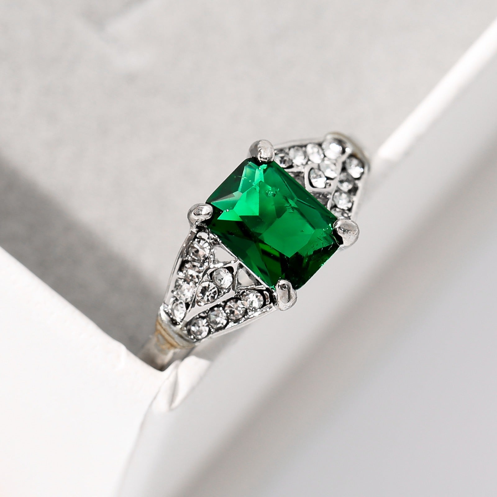 UNI-10203 - Crystal Gem Silver - Ring