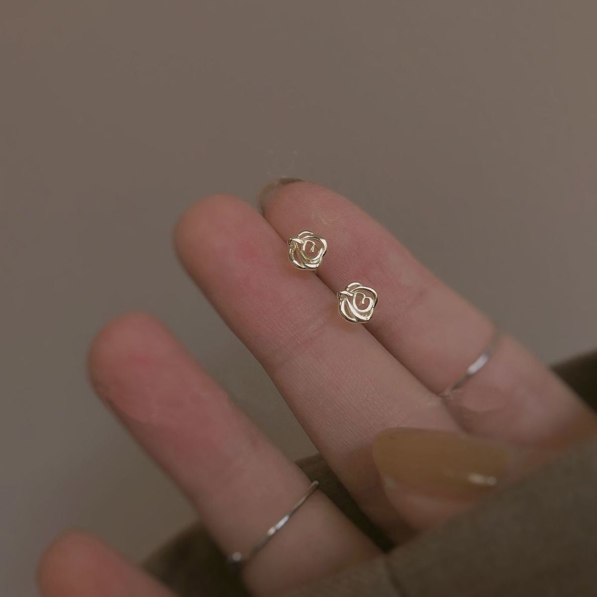 UNI-10234 - Mini Gold Rose - Earring