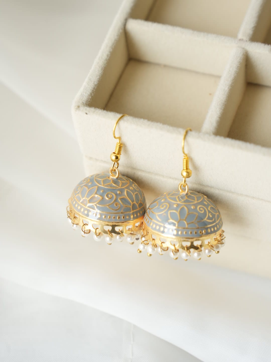 JH-19 - Pearly Jhumka Large - Earring Style 19