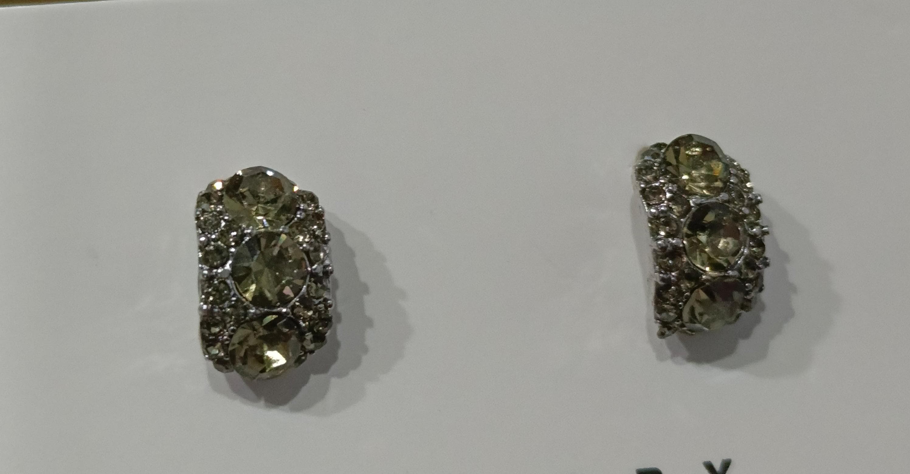 UNI- 11573 - Retro Silver Green Diamond - Earring