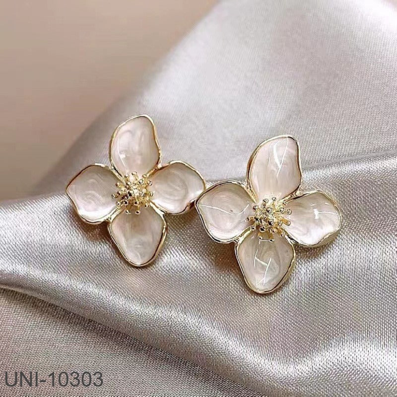 UNI-10303 - White Shiny Flower - Earring