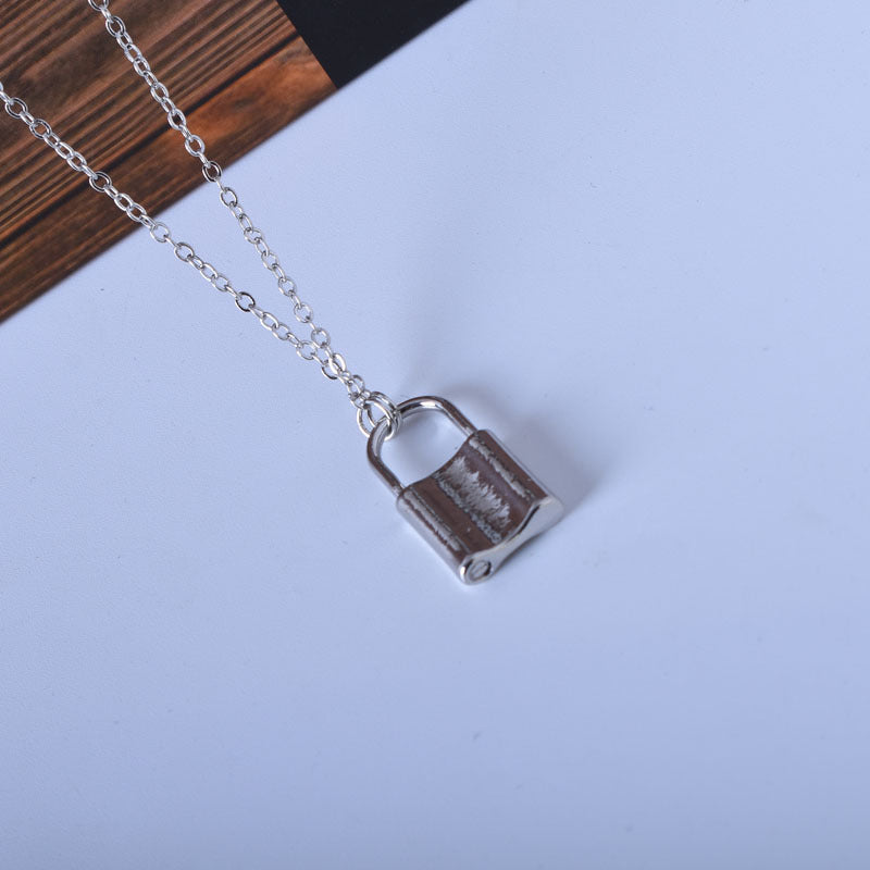 UNI-10525 - Silver Lock - Necklace