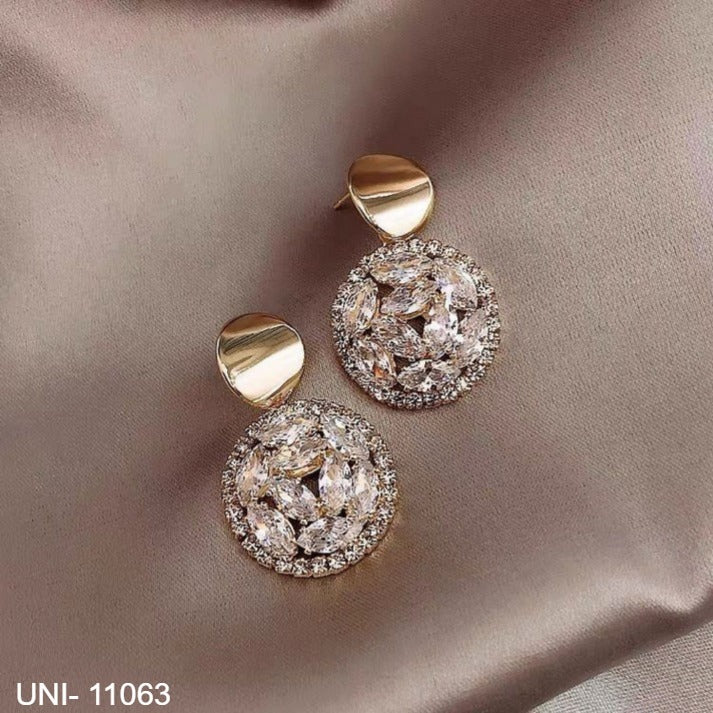 UNI- 11063 - Diamonds Gold - Earring