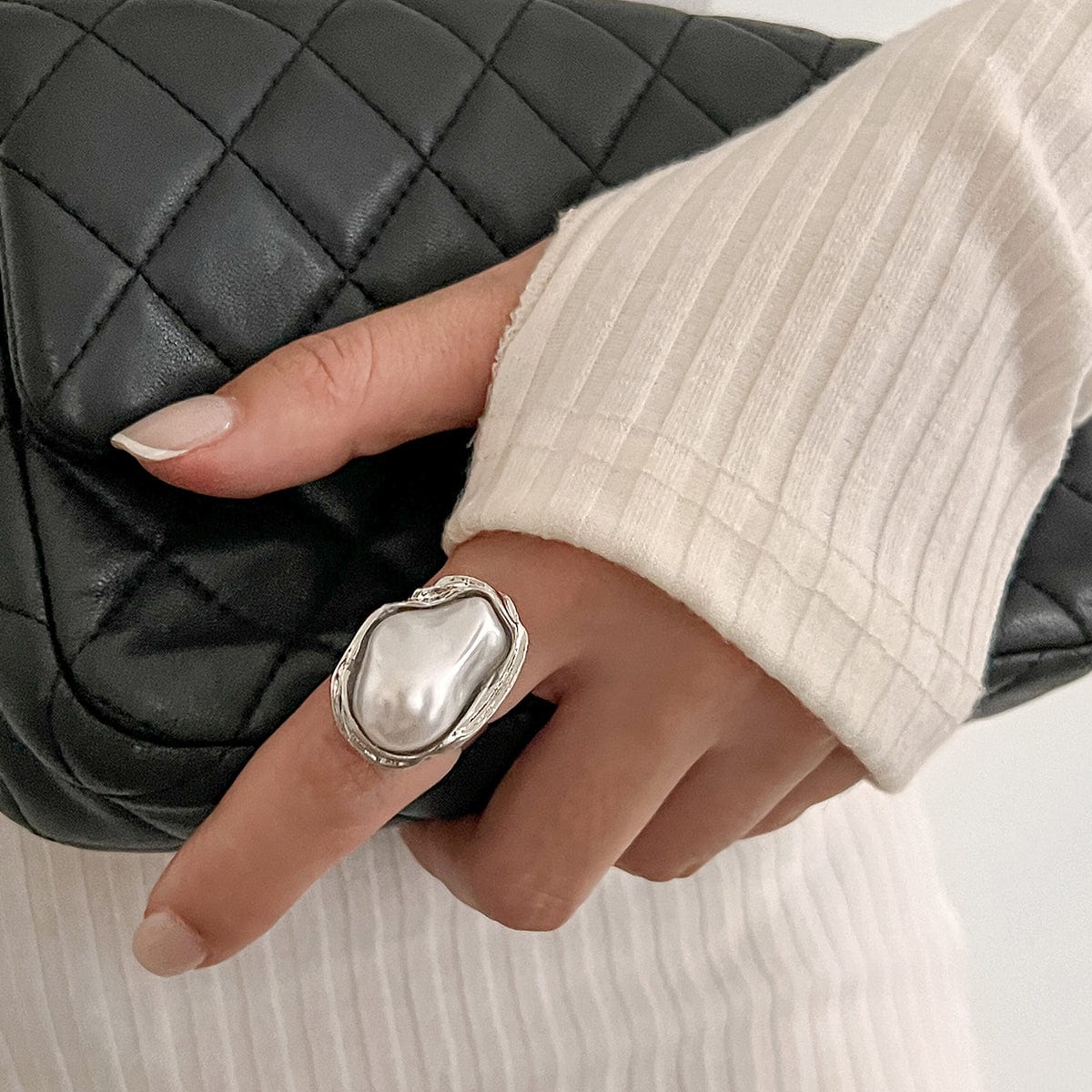 UNI-10849 - White Pearl Foiled Silver - Ring