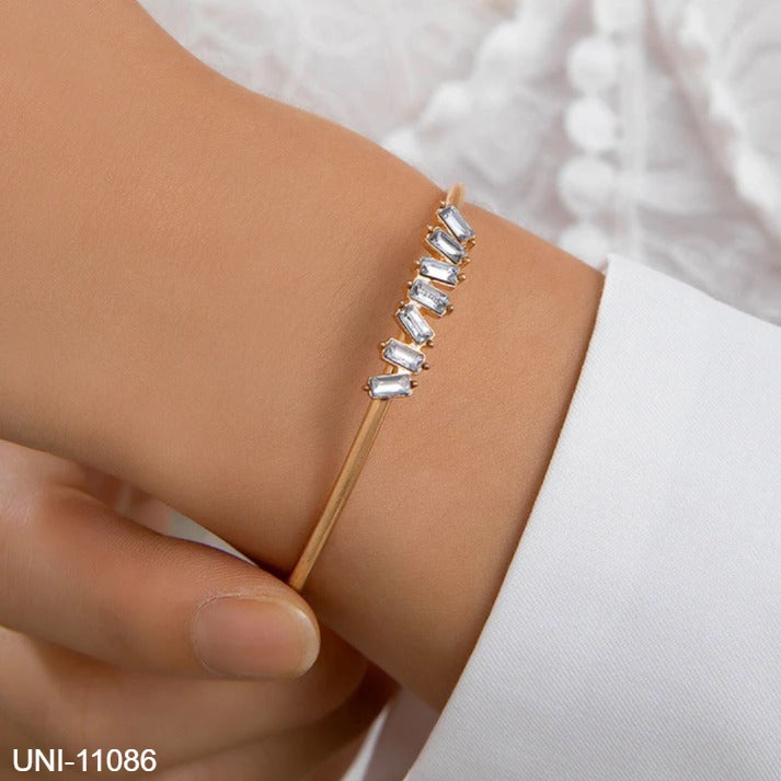 UNI-11086 - White Diamond Gold Bangle - Bracelet