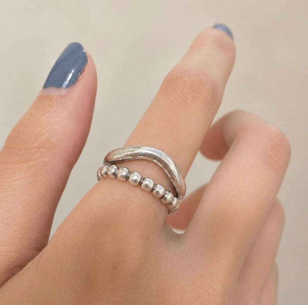 UNI-12686 - Classy Foiled Silver - Ring Style 2