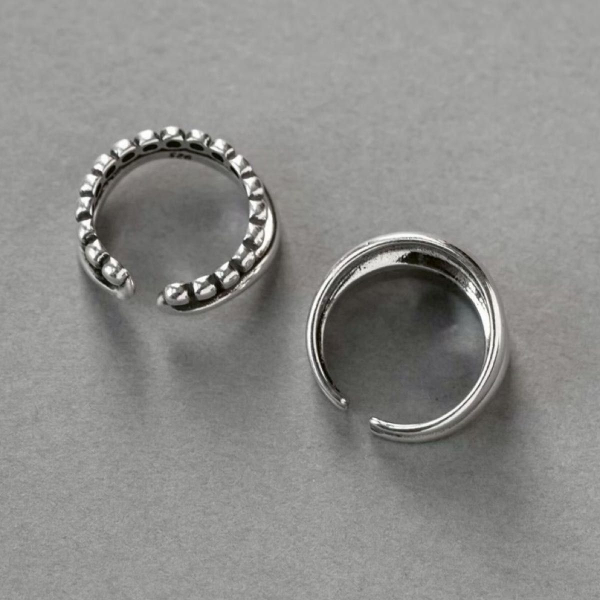 UNI-12686 - Classy Foiled Silver - Ring Style 2