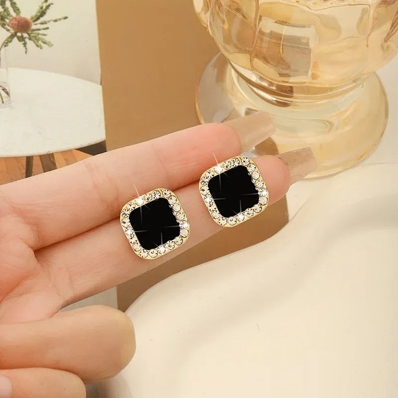 UNI-10316 - Black Square Sparkle  - Earring