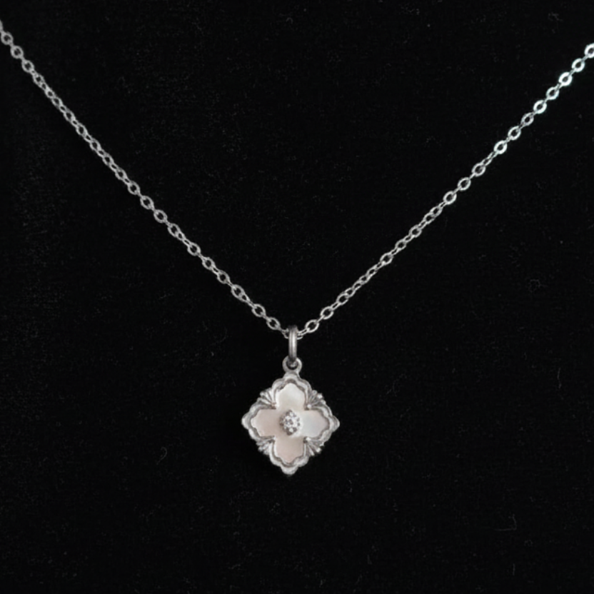 UNI-10288-1 -  Silver Flower - Necklace