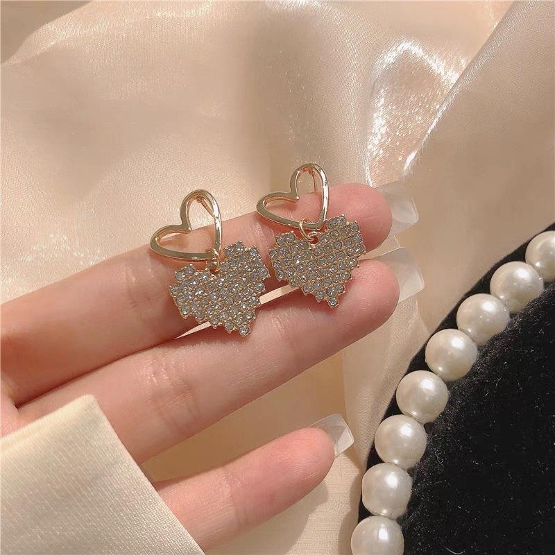 UNI-10065 - Diamond Heart Gold   - Earring