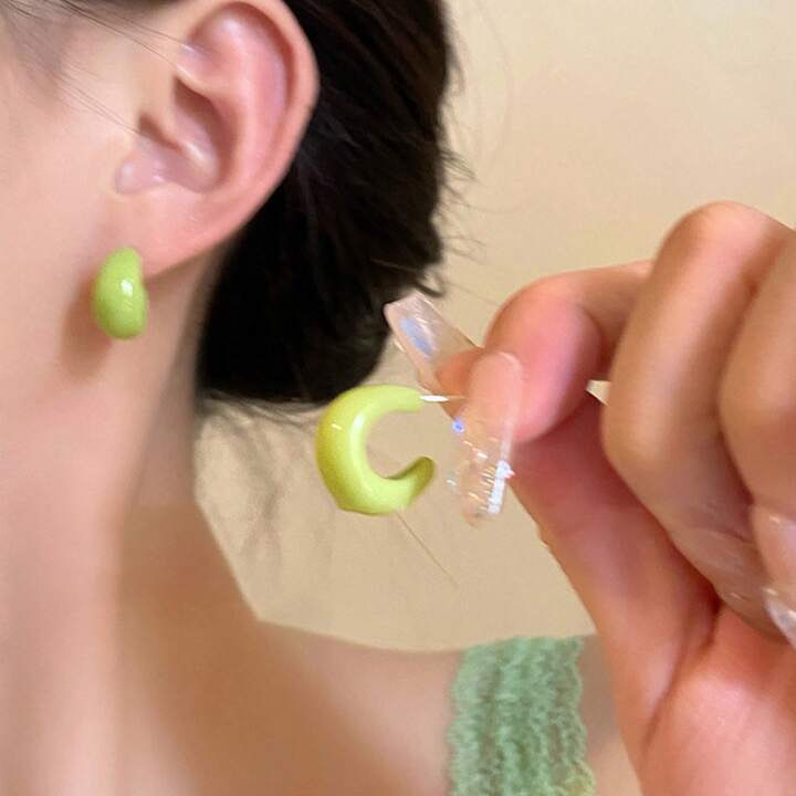 UNI- 11548 - Chunky Avocado Green - Earring