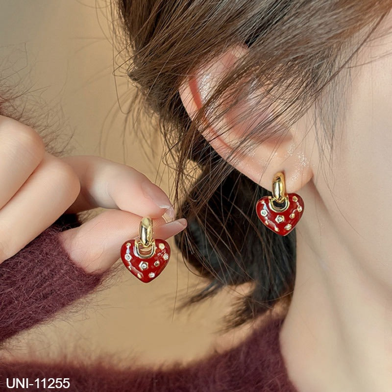 UNI-11255 - Glam Heart Gold  - Earring